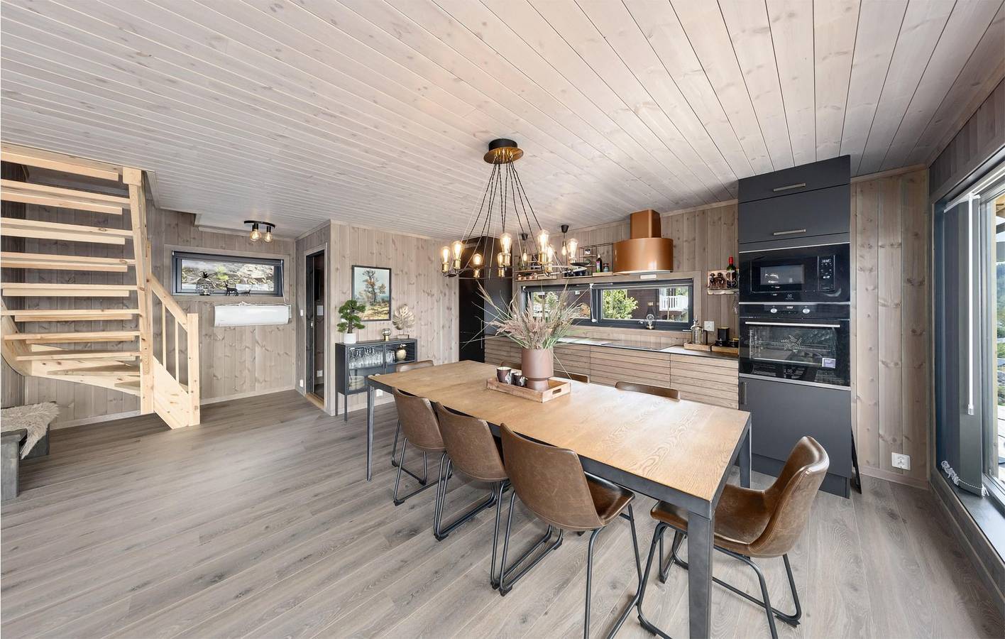 Feriehus for 7 personer med innsjøutsikt in Drangedal 