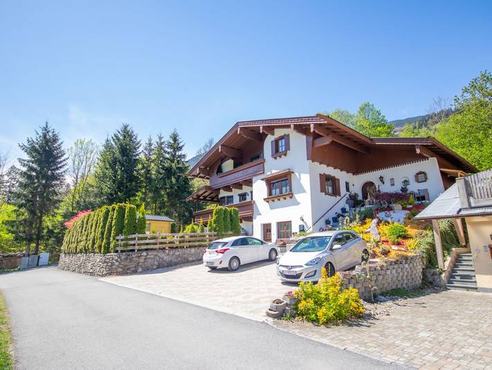 Ferienwohnung für 4 Personen, mit Terrasse und Garten in Aschau im Zillertal