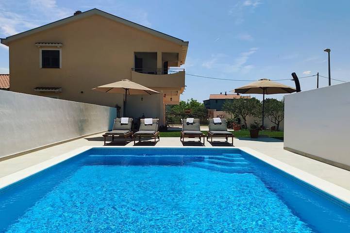 Ferienwohnung für 5 Personen, mit Balkon und Garten