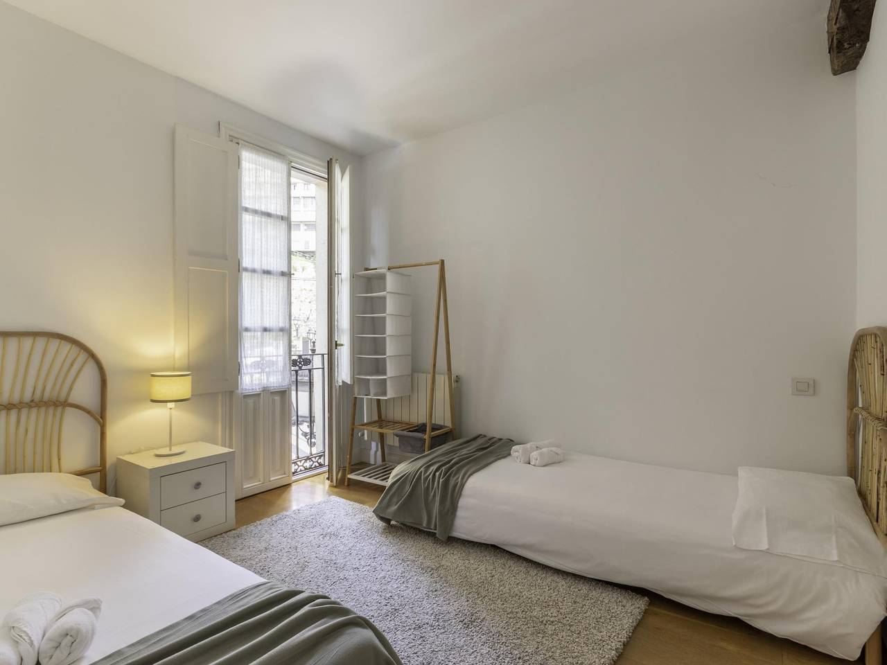 Geheel vakantieappartement, Vakantieappartement voor 4 personen met balkon/terras in Ibaiondo, Bilbao