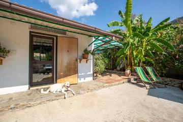 Ferienhaus für 3 Personen, mit Terrasse und Garten in Kampanien