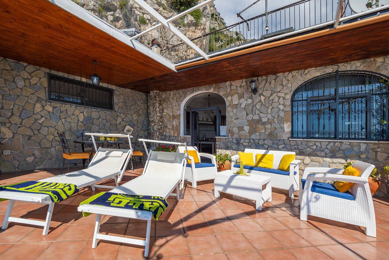 Casa Sara - Breathtaking sea view terrace in Amalfi coast in Vico Equense, Provincia de Nápoles
