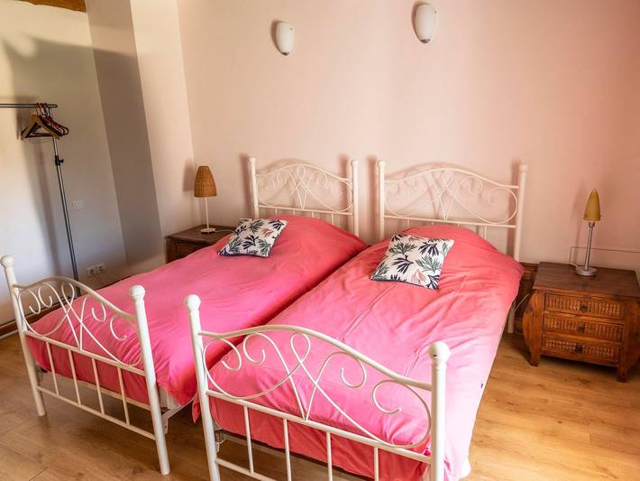 Cottage in Burgundy with pool and sauna near Vézelay in Asquins, Morvan Regional Nature Park
