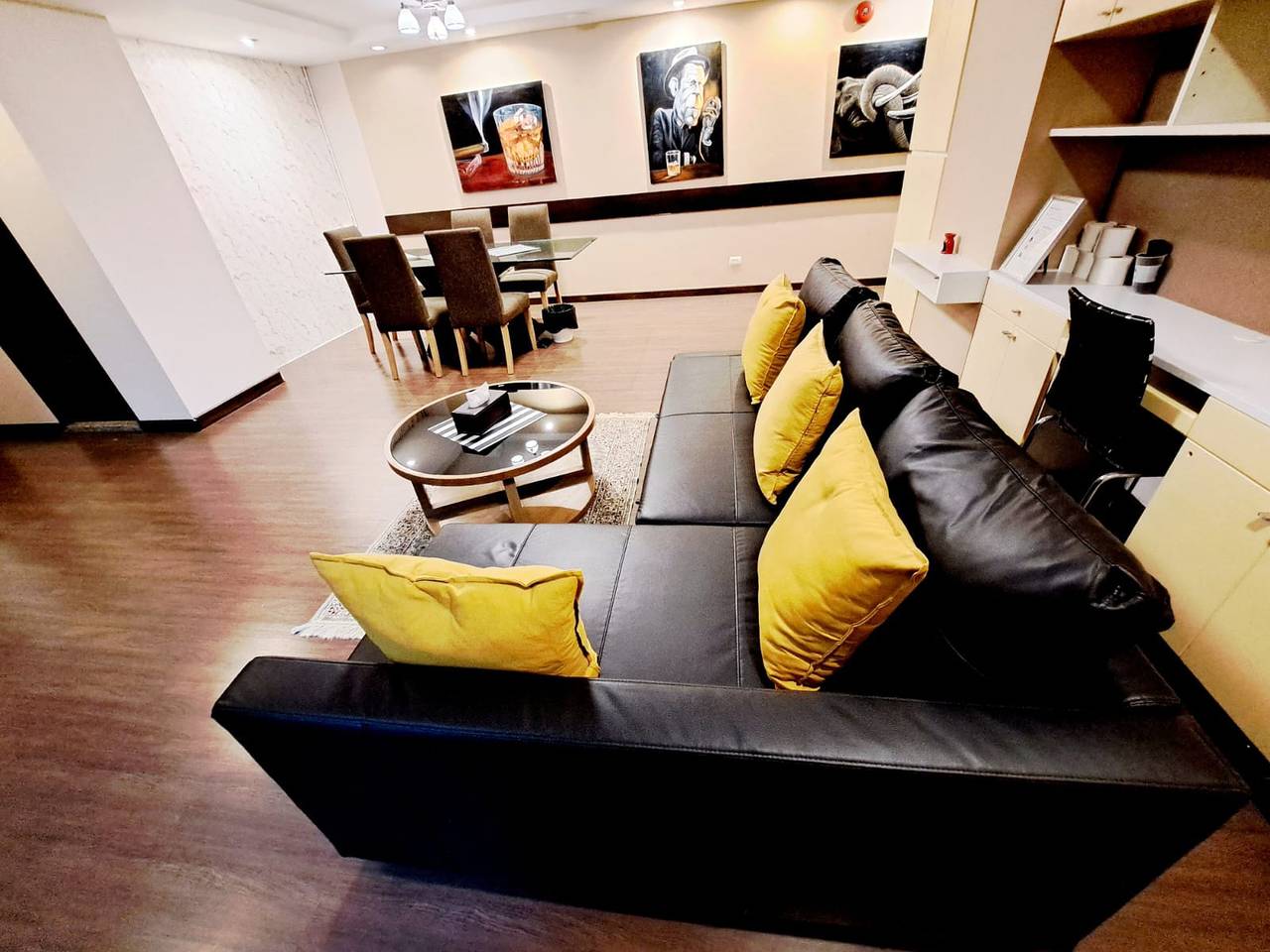 Vacation Apartment for 6 Guests in Watthana District, Bangkok