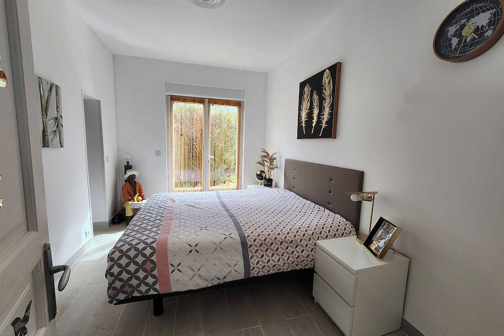 3-bedroom house surrounded by a garden near Paris and Disney in Pontault-Combault, Seine-et-Marne