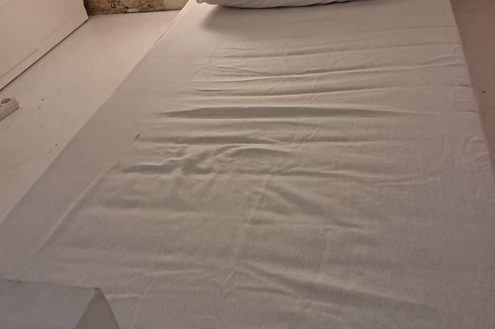 Apartamento entero, Comfortable studio  in Burdeos, Región de Burdeos