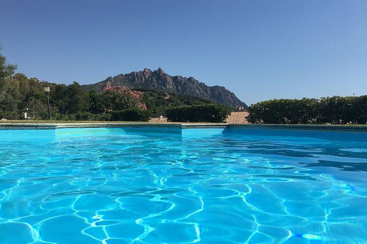 Appartamento intero, Villa con piscina vista mare in Abba Urci, Tertenia