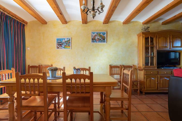 Casa rural para 12 personas, con Jardín en Villar de Canes - 4
