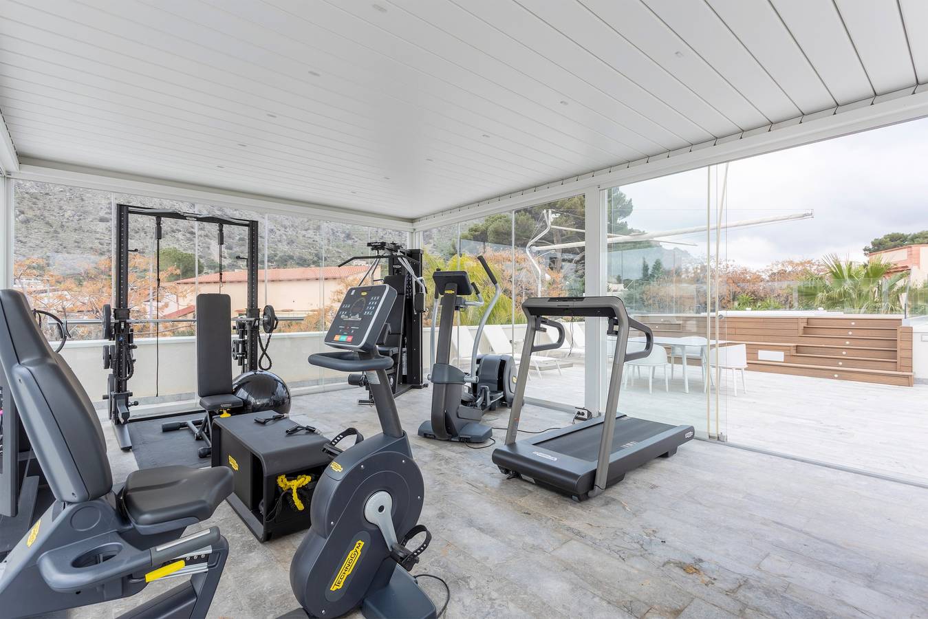 Villa 'Tritone' with Sea View, Wi-Fi and Air Conditioning in Sferracavallo, Palermo