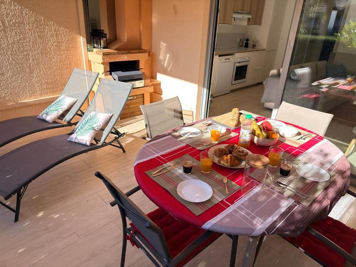 Gîte pour 6 personnes, avec piscine ainsi que jardin et terrasse dans Plage de La Garonne - 3