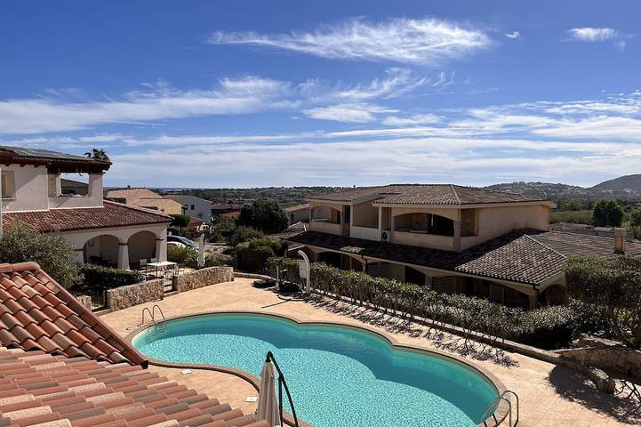 Ferienwohnung für 4 Personen, mit Pool und Balkon