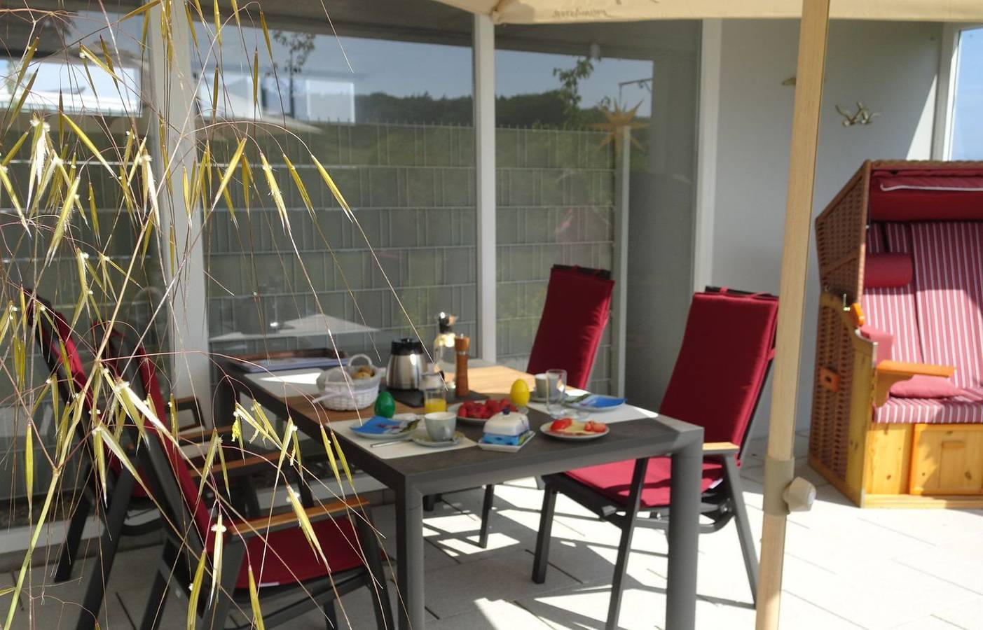 Ganze Wohnung, Appartement Kranich – Modern. Ruhig. Sonnenterrasse. Hund erlaubt. in Lohme, Nationalpark Jasmund