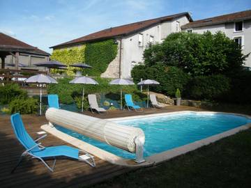 Gîte pour 6 personnes, avec piscine et jardin dans Bains-les-Bains