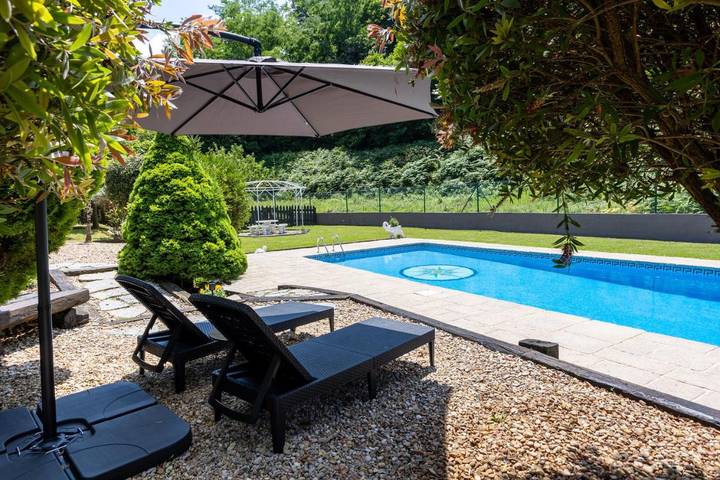 Chalet para 6 personas, con Jacuzzi y Terraza además de Jardín y Piscina en Vizcaya - 4