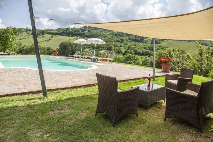 Location de vacances pour 11 personnes, avec jardin et piscine à Radicondoli - 4