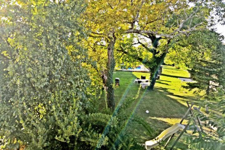 Gîte pour 6 personnes, avec Terrasse ainsi que Jardin et Piscine à Pau
