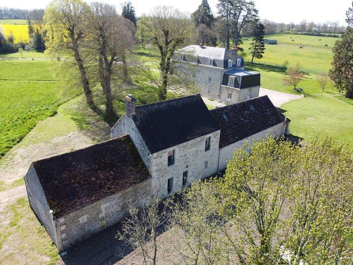 Gîte pour 6 personnes, avec jardin à Neuvy-au-Houlme