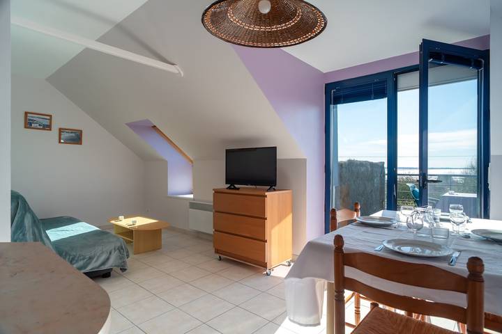 Gîte pour 4 personnes, avec terrasse dans Plage Pentrez - 2