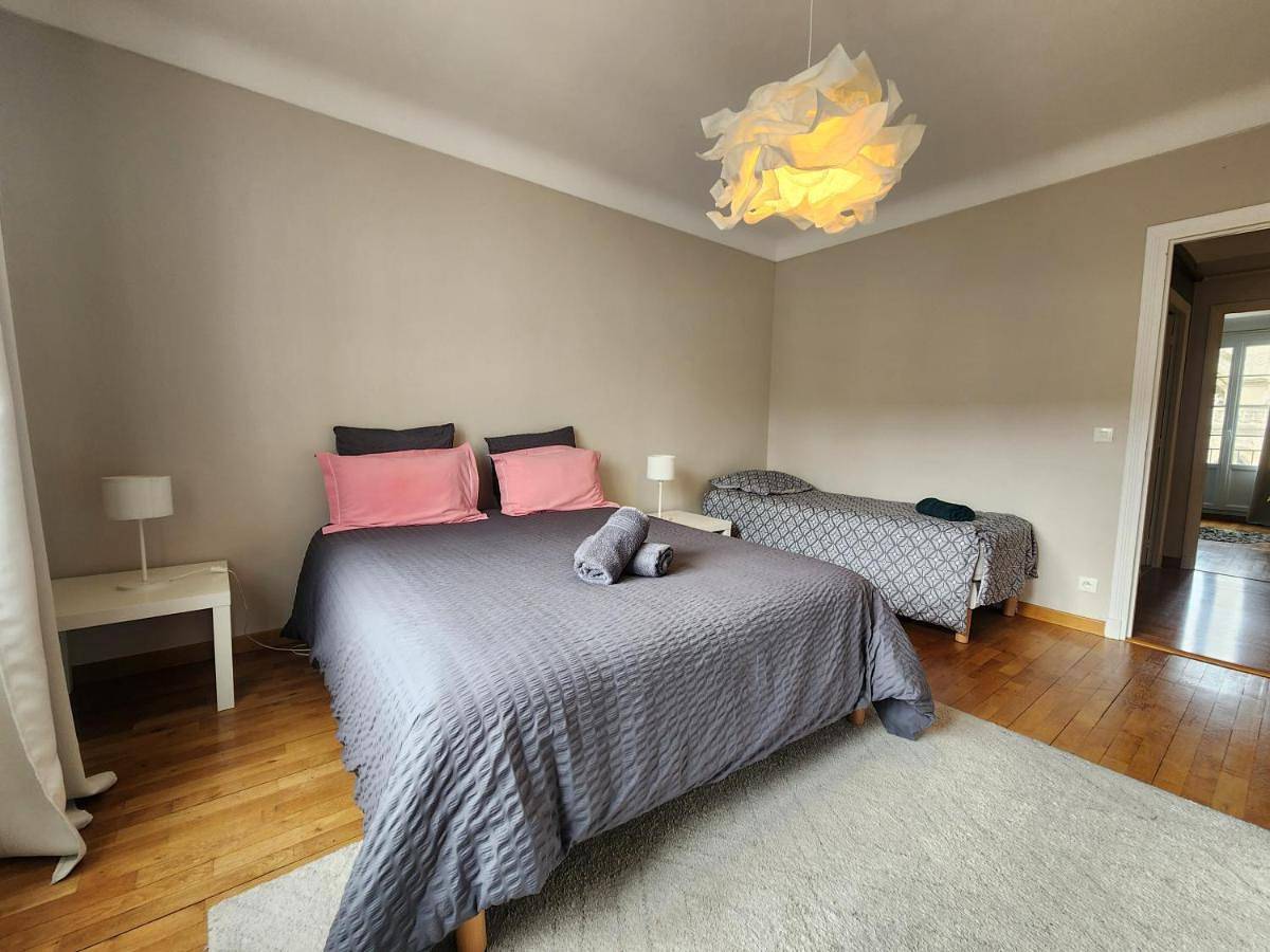 Appartement entier, Two-Bedroom Apartment in Caen, Région de Caen