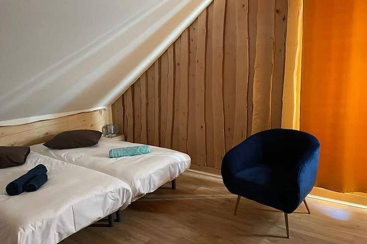 Ganze Wohnung, Le Milan Royal Apartment In Character Property in Mouthe-Lac et Mont d’Or, Französischer Jura