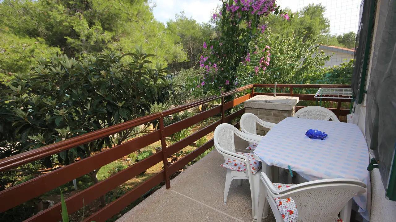 Appartamento vacanze a Općina Kali a partire da 125€ a notte