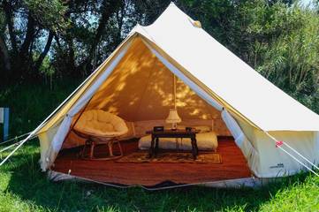 Tente pour 3 personnes, avec piscine et jacuzzi en Pyrénées-Atlantiques
