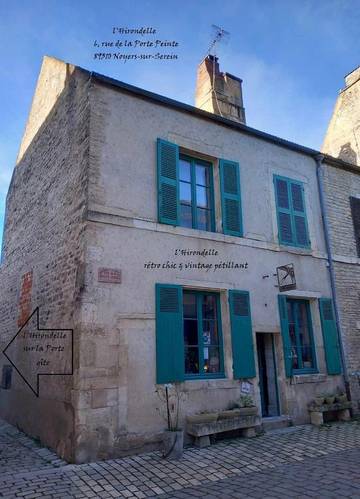 Gîte pour 2 personnes, avec vue à Noyers