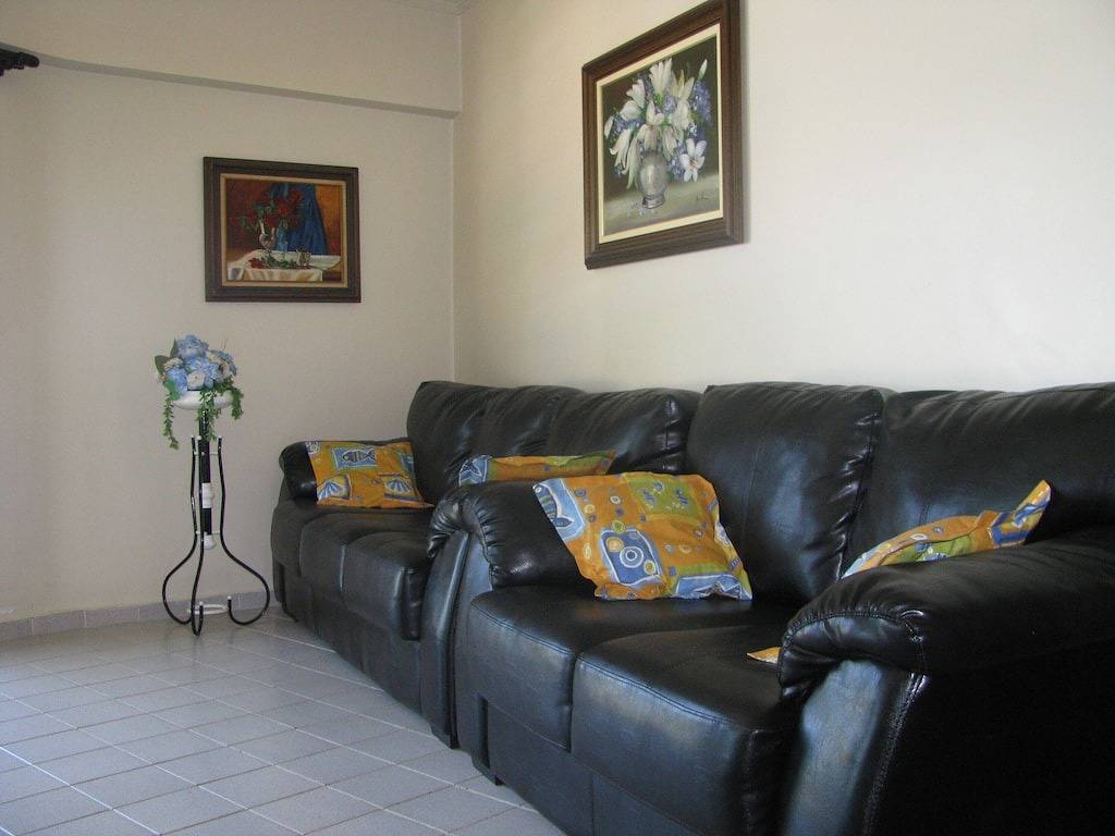 Ganze Wohnung, Wohnung mit Blick auf das Meer, Martin de Sá Strand, Fuß in den Sand in Caraguatatuba, Região Metropolitana do Vale do Paraíba e Litoral Norte