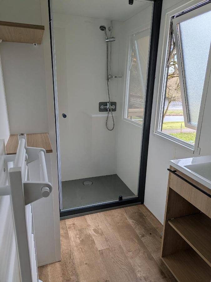 Location de vacances pour 6 personnes, avec piscine et vue ainsi que jardin et bassin pour enfant, animaux acceptés à Brioude - 4