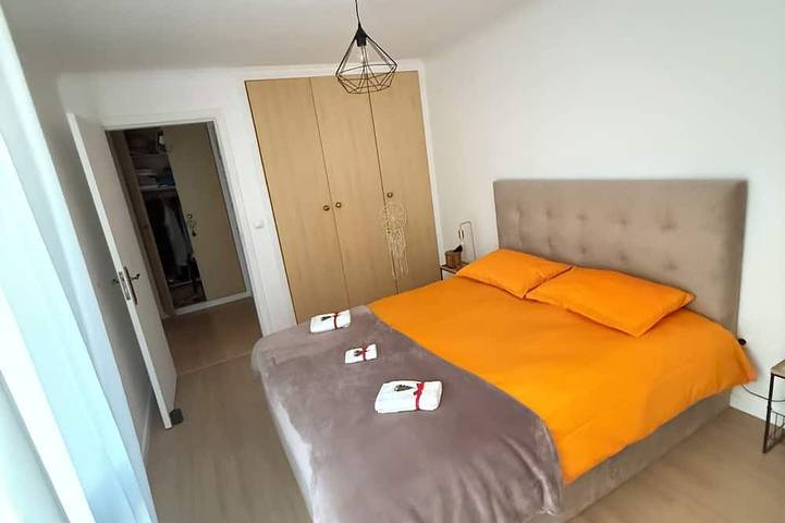 Haus, 10 Minuten vom Flughafen und Strand. Ideal für Familien- und Freundeurlaub in Santa Cruz (Madeira), Madeira