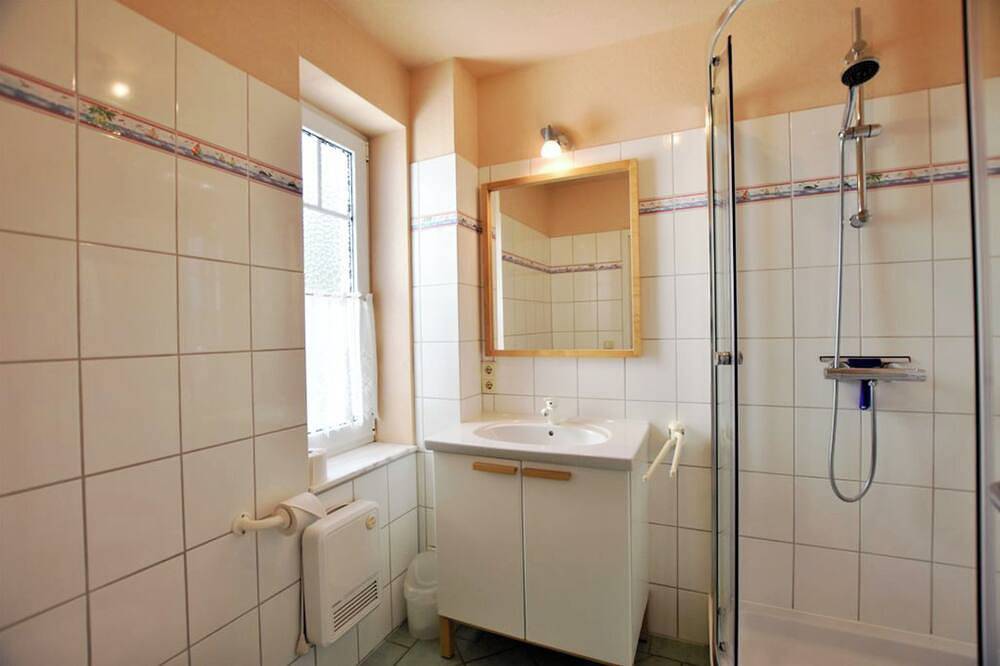 Ganze Wohnung, Gemütliche Ferienwohnung mit Terrasse und Garten in Timmendorf, Nordwestmecklenburg (Wismar und Umgebung)