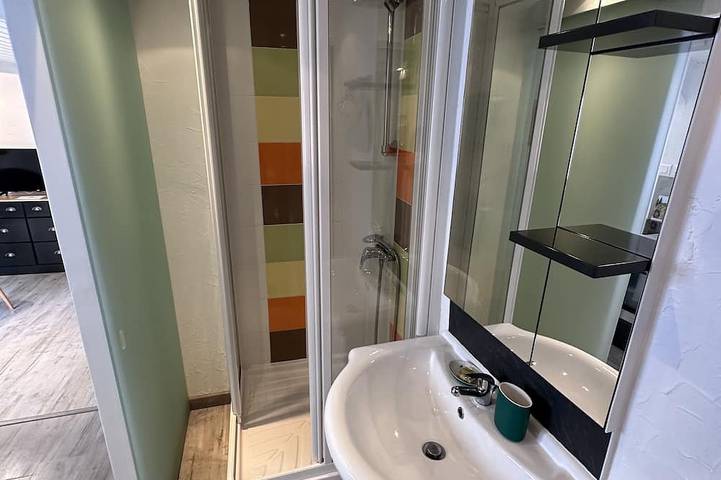 Gîte pour 2 personnes, avec terrasse ainsi que piscine et jardin à Allauch - 3