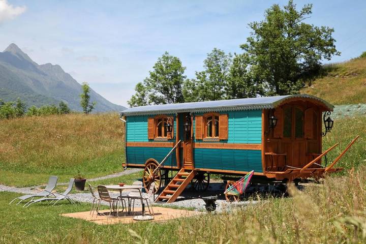 Maison d’hôte pour 3 personnes, avec Balcon et Terrasse ainsi que Jardin et Vue dans Réserve du Néouvielle