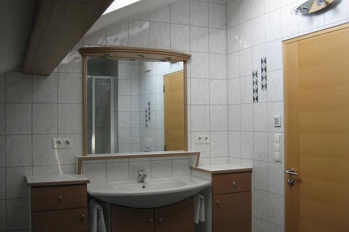 Ferienwohnung für 4 Personen, mit Balkon und Garten