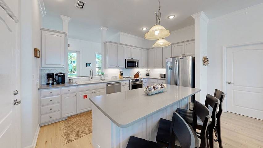 Vacation rental for 16 people, with balcony and pool in St. George Island