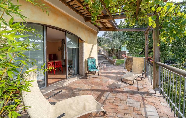 Appartamento per 4 persone, con Terrazza a Caprino Veronese