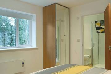 Log Cabin for 5 People in Tandridge, Surrey, Photo 2