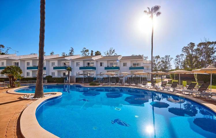 Location de vacances pour 2 personnes, avec vue sur le lac et jardin ainsi que piscine et vue dans Playa de Muro - 4