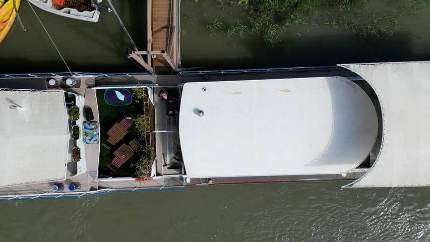 Bateau pour 2 personnes, avec terrasse ainsi que jacuzzi et jardin en Provence-Alpes-Côte d'Azur - 3