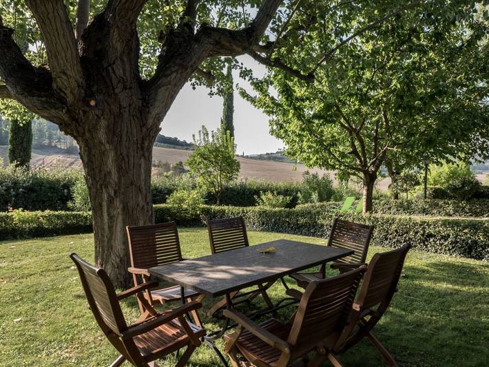 Appartamento per 5 persone, con Giardino e Piscina a Casole d'Elsa