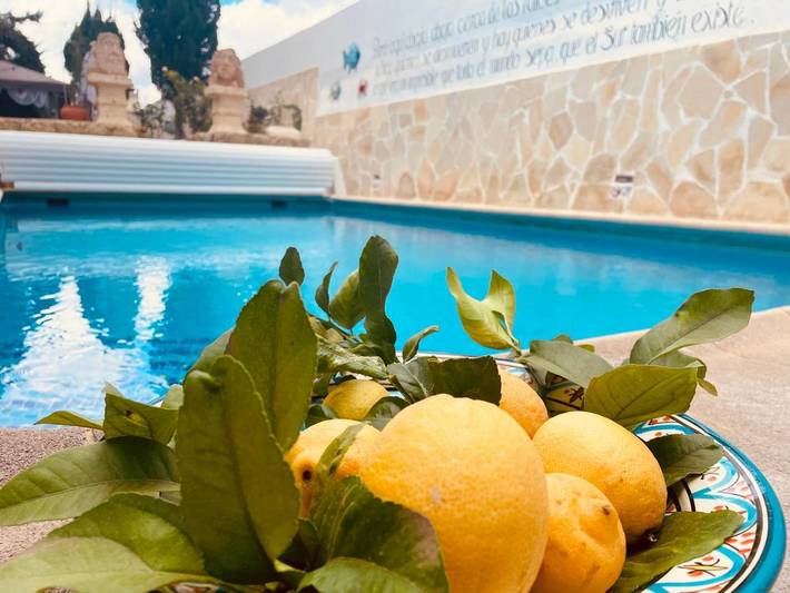 Casa de vacaciones para 8 personas, con piscina además de jardín y vistas - 1