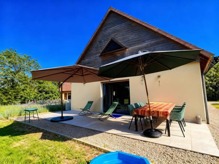 Casa de vacaciones para 6 personas, con terraza además de jardín y piscina para niños - 1