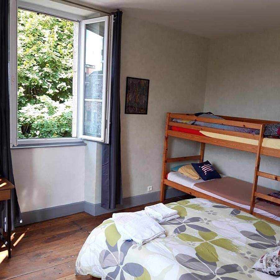 Chambres d'hôtes - Chambre 2 in Condat-sur-Ganaveix, Région de Tulle