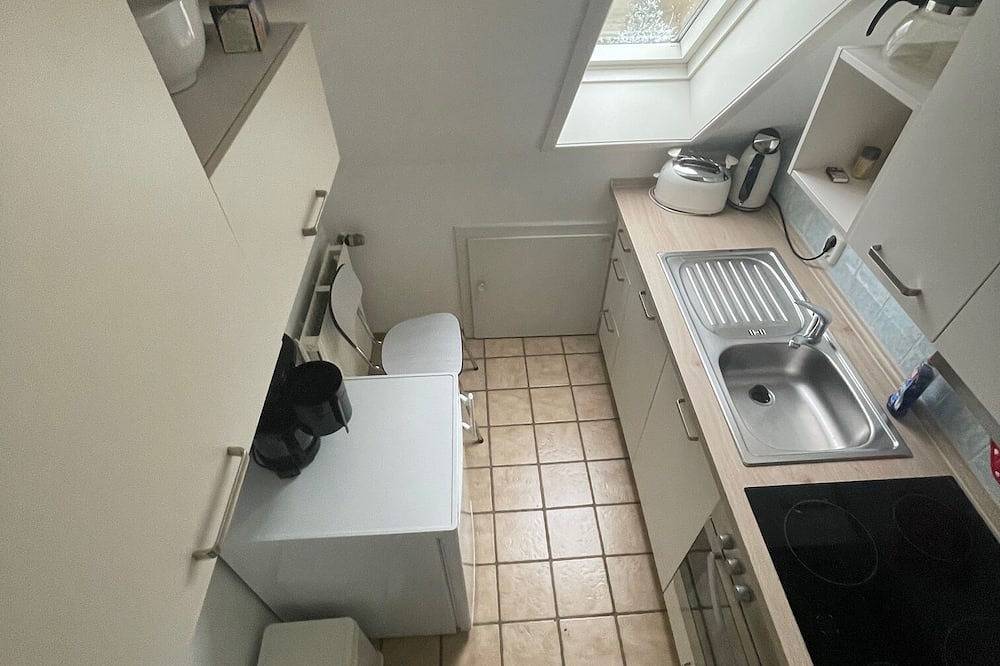 Ganze Wohnung, Haus am Kleinen Plöner See, Ferienwohnung links in Plön, Plöner See
