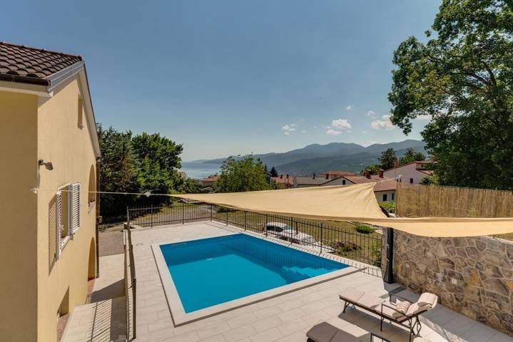 Villa mit pool für 8 Personen, mit Garten und Ausblick sowie Pool in Opatija Riviera