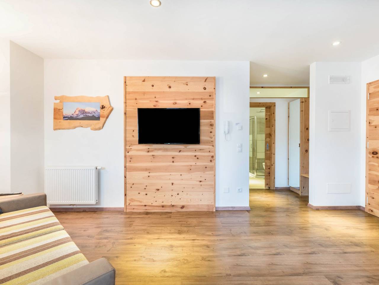 Ganze Ferienwohnung, Apartments Marialisa - Apartment ideal für Paare im obersten Stockwerk mit Bergblick und Whirlpool in Gufidaun, Klausen