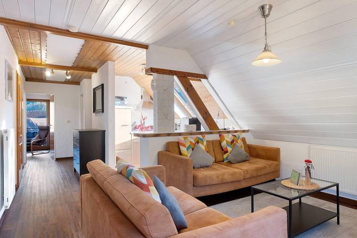 Appartement entier, Appartement 70 m², 2 chambres, vue montagne, balcon et Wi-Fi in Simonswald, Forêt-Noire du Sud