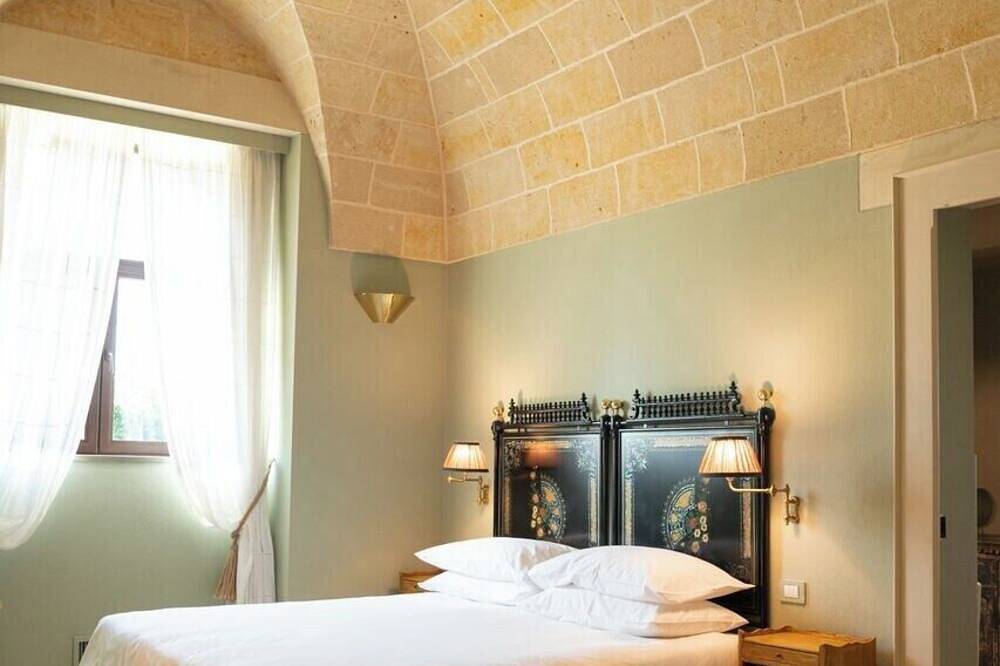 Montekore - Vier Schlafzimmer Villa, Schläft 8 in Cannole, Lecce Provinz