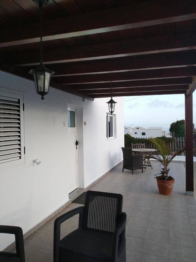 Ganze Wohnung, Apartment with Terrace in La Asomada, Tías
