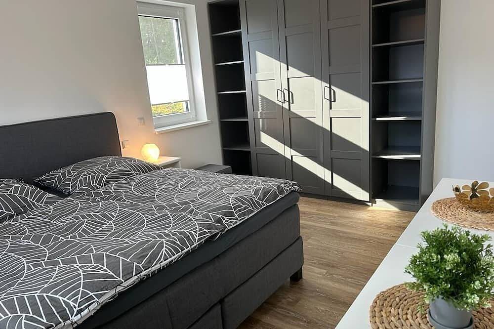 Ganze Wohnung, Exklusive Ferienwohnung bei Berlin, bis 5 Gäste, Große Terrasse, Garten in Bestensee, Dahme-Seengebiet